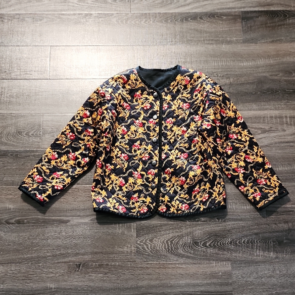 🌹 Reversible Quilted & Black Satin Jacket 🌹